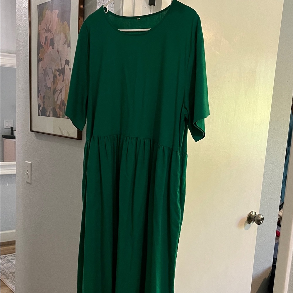 Elegant Green Women's Dress